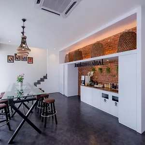 Hotel Hako, Skudai