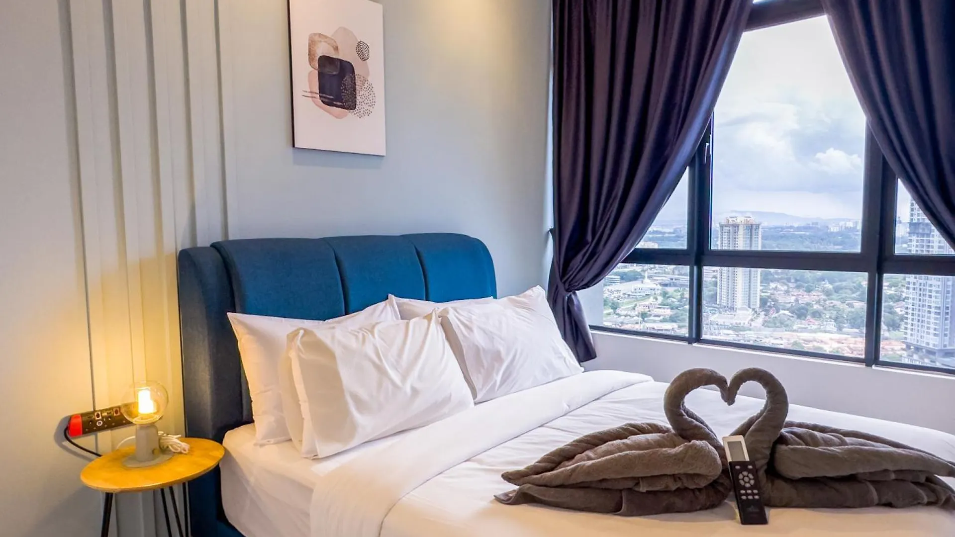 Twin Tower Residence By Nest Home【5 Mins Walk To Ciq】 Johor Bahru