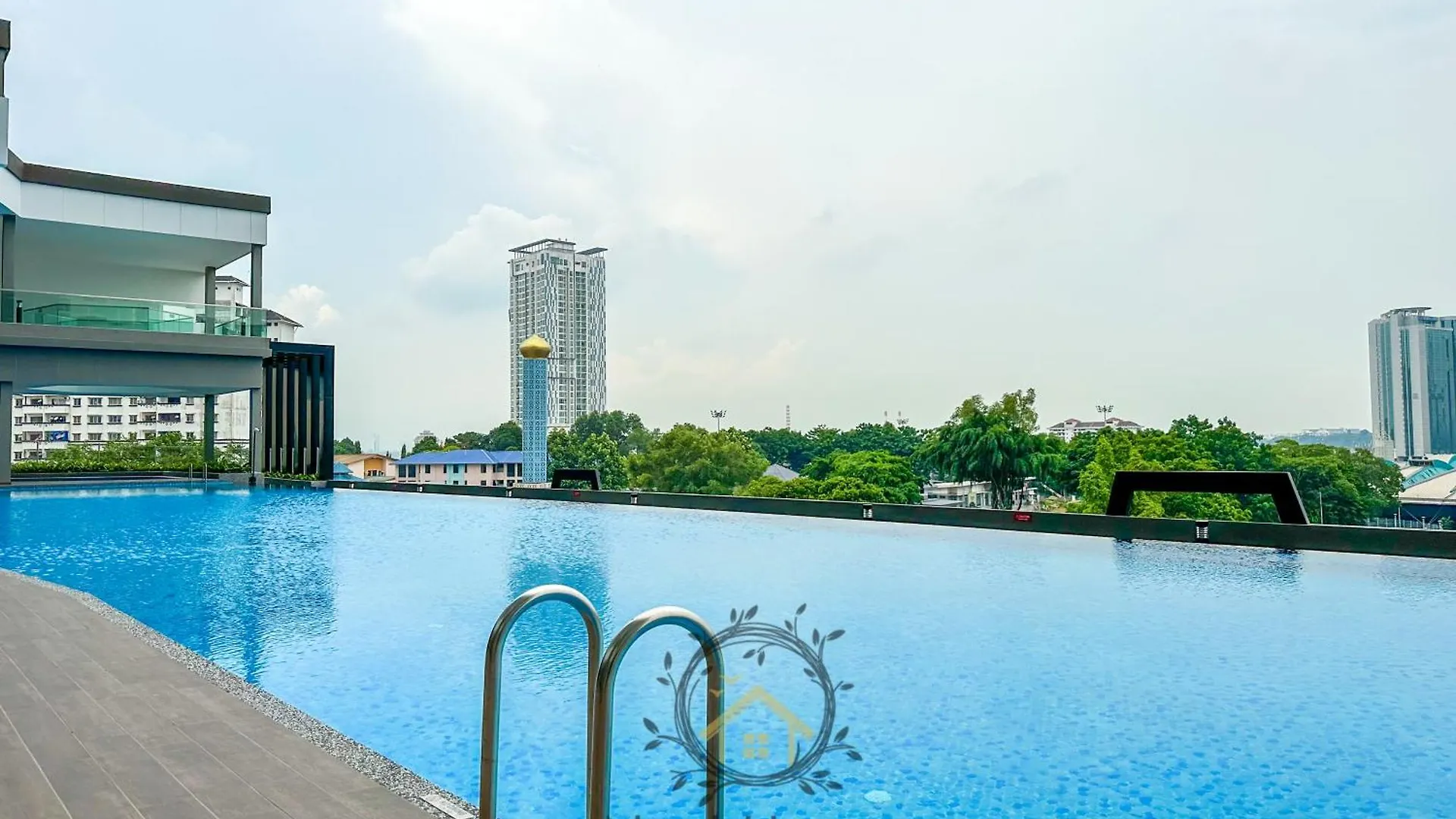 Twin Tower Residence By Nest Home【5 Mins Walk To Ciq】 Johor Bahru