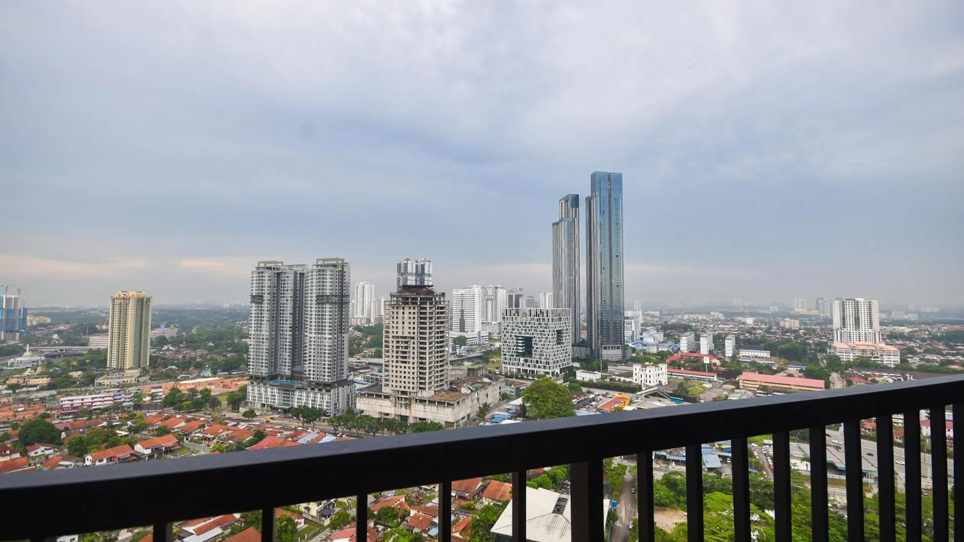 Twin Tower Residence By Nest Home【5 Mins Walk To Ciq】 Johor Bahru Malaysia